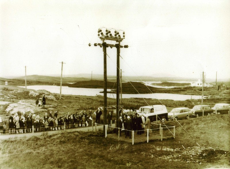 North_Uist_electricity_being_switched_on_1969.jpg