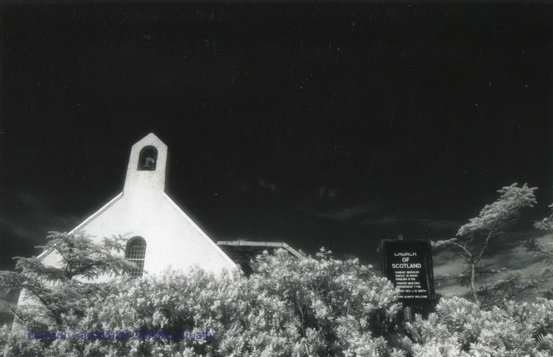 Lochmaddy_Church_photo_by_Angus_Monk.jpg